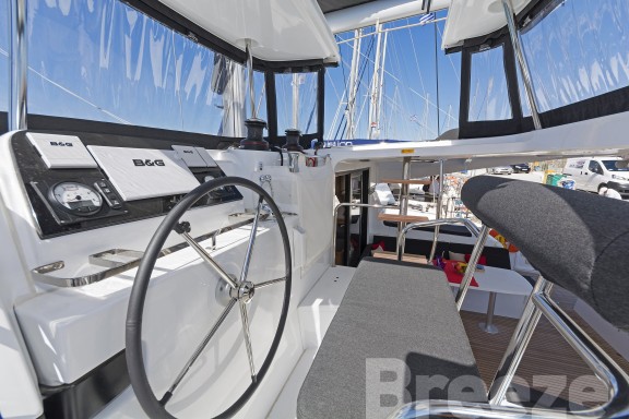 Lagoon 42 in Lavrion "BREEZE"
