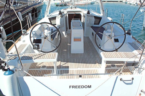 Oceanis 38.1 in Palma "Freedom"