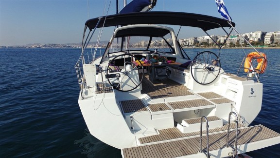 Océanis 48 in Athen "Jackpot"