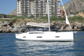Dufour 430 in Milazzo "Bloody Mary"