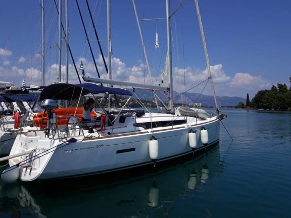 Sun Odyssey 389 in Korfu