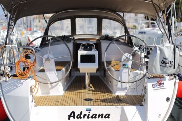 Bavaria cruiser 37 in Trogir "Adriana"
